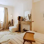 The Antwerp 13 - Stijlvol Gerenoveerd Appartement Antwerpen
